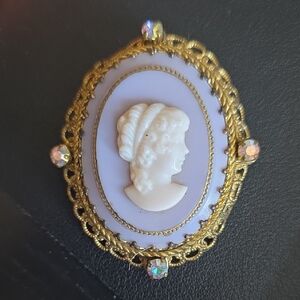 Vintage West German Cameo Brooch – Aurora Borealis